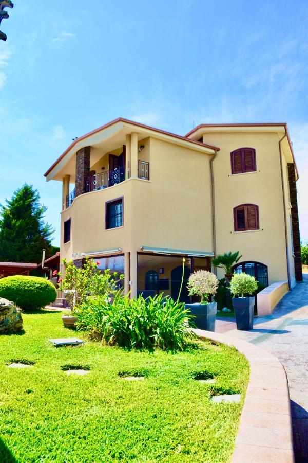 Villa Grisi Partinico Eksteriør billede